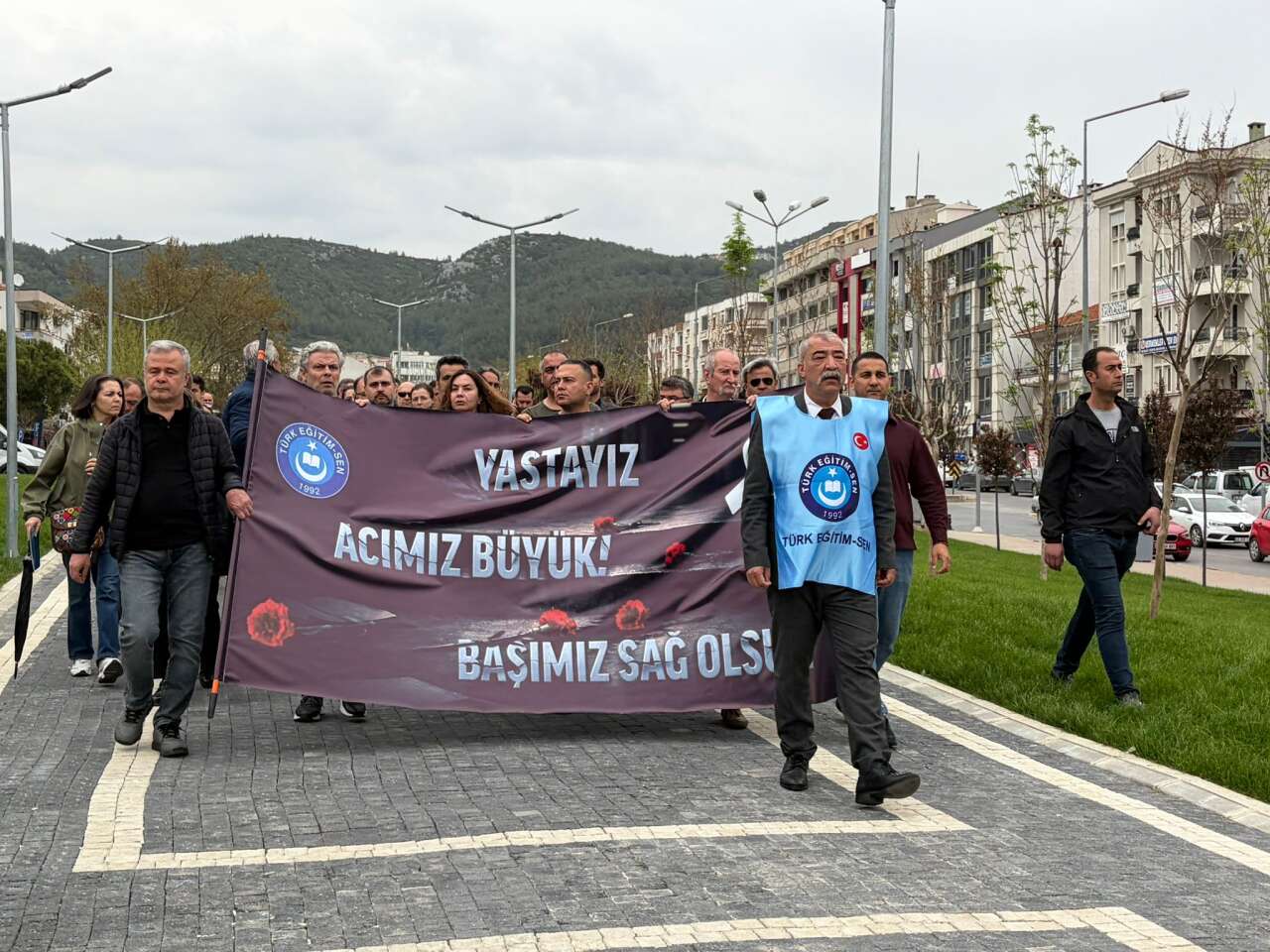 Türk Eğitim-Sen Muğla Şubesi’nden Anlamlı Anma ve Sessiz Yürüyüş 4